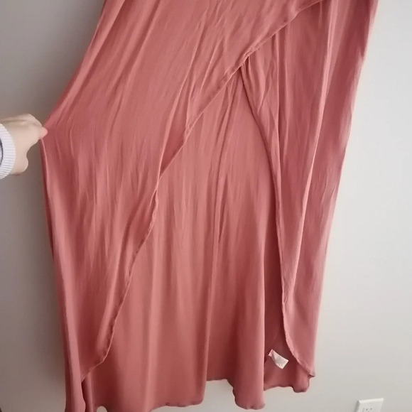 Leith Walk Thru Hi Low Asymetrical Flowy Tank Top with Train XS - Picture 9 of 15